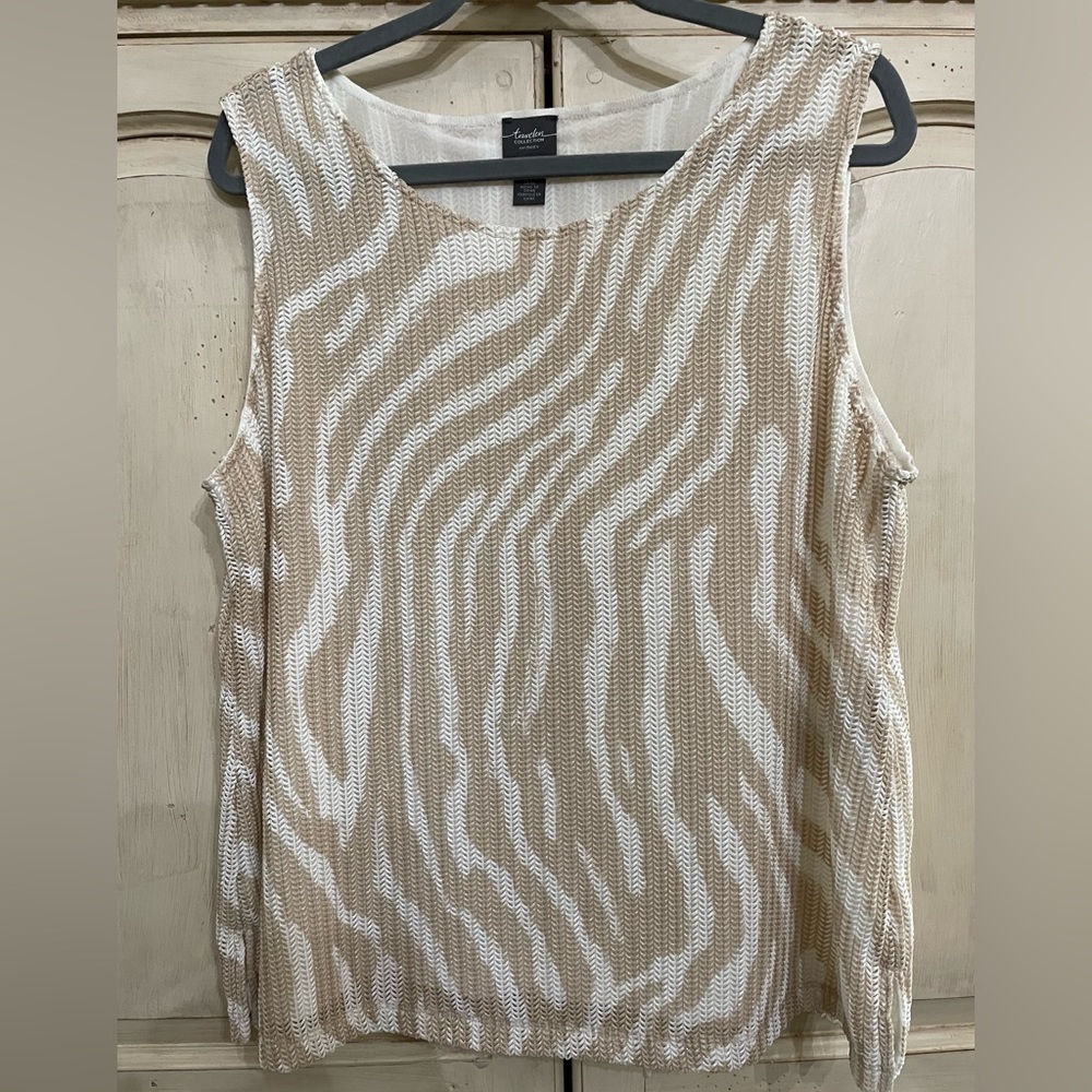 Chico’s Women’s Travelers Collection Wheat Mesh Zebra Tank Size 3 EUC - Picture 2 of 6